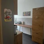 Am Bahnhof *