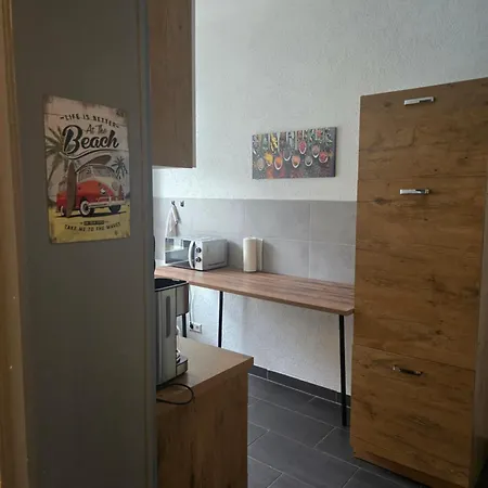 Am Bahnhof *